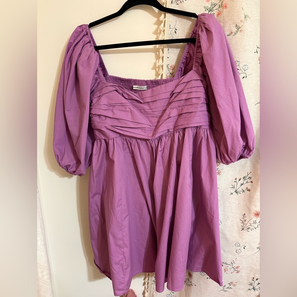Abercrombie & Fitch Lavender Puff-Sleeve Midi Dress
